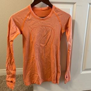 Lululemon running long sleeve